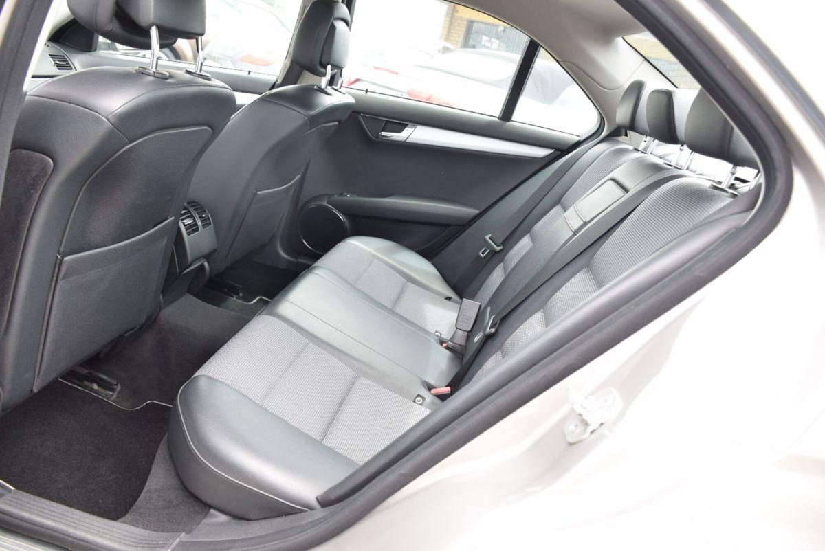Mercedes-Benz Classe C 220 CDI Avantgarde (7)
