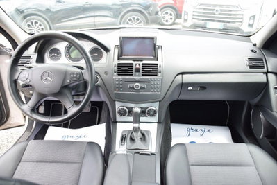 Mercedes-Benz Classe C 220 CDI Avantgarde (8)