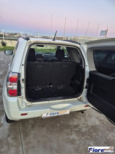 Suzuki Grand Vitara 1.9 DDiS 3p. Evolution Navi (11)
