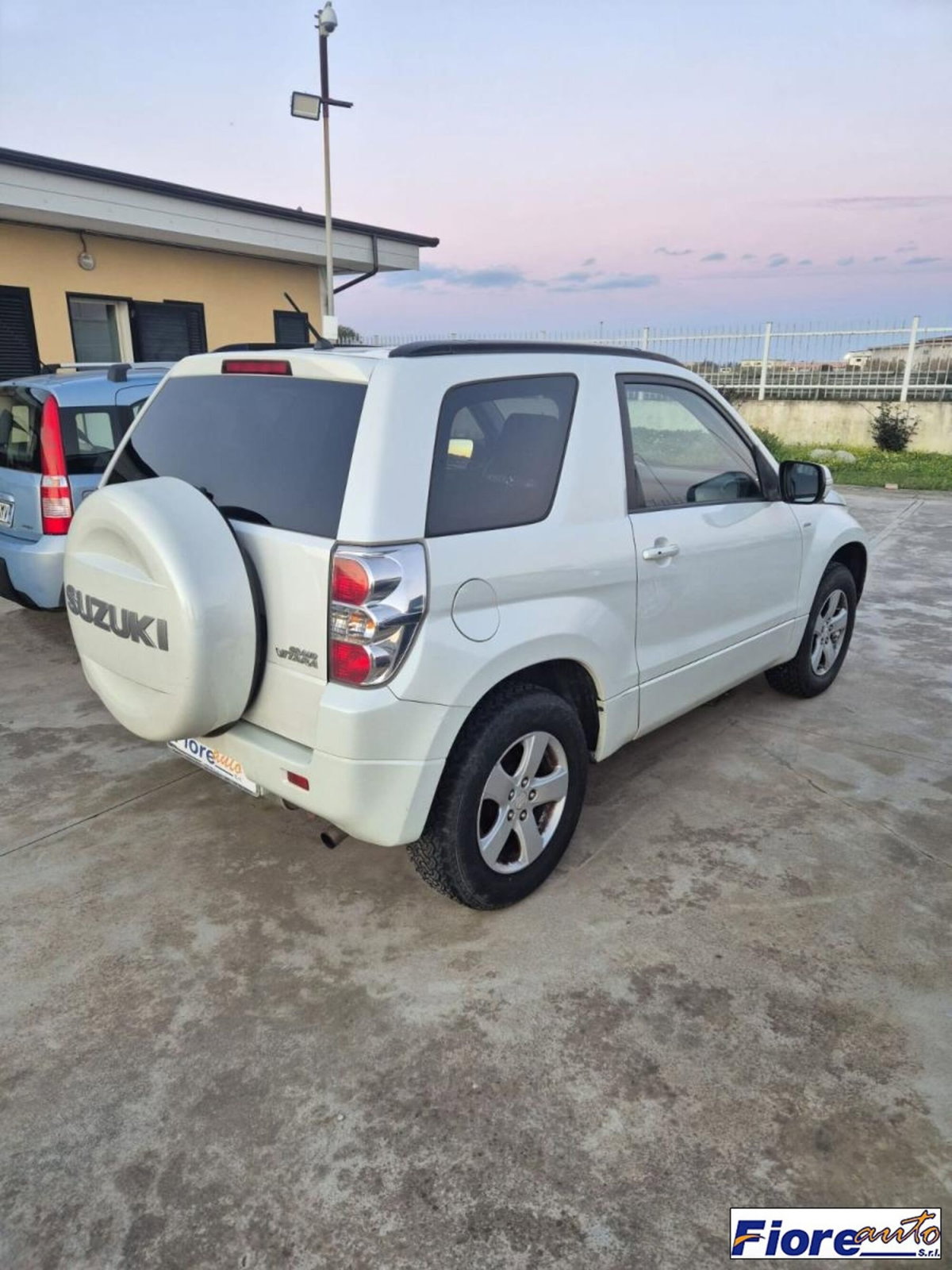 Suzuki Grand Vitara 1.9 DDiS 3p. Evolution Navi (9)