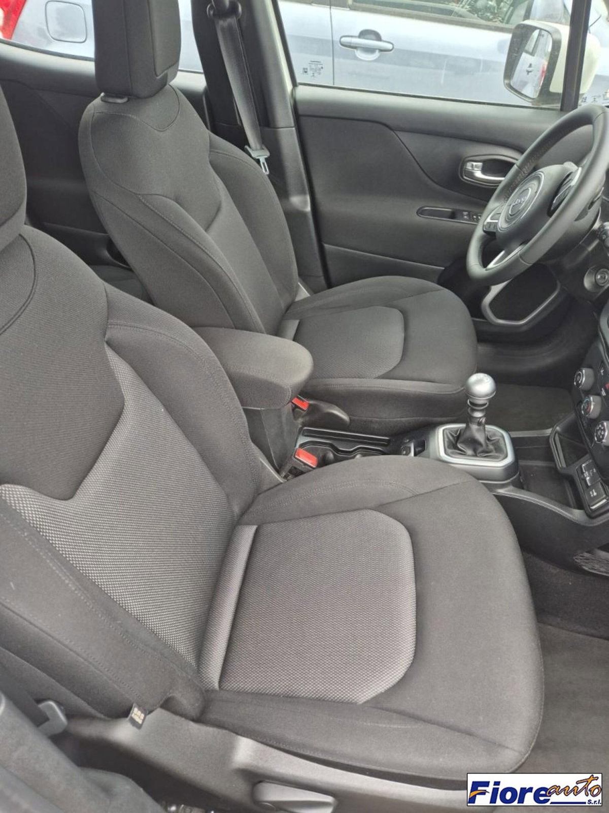 Jeep Renegade 1.6 Mjt 120 CV Longitude (18)