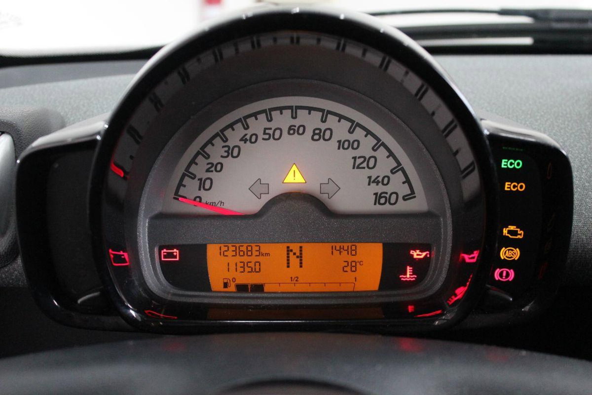 smart Fortwo 1000 52 kW MHD coupé passion (8)