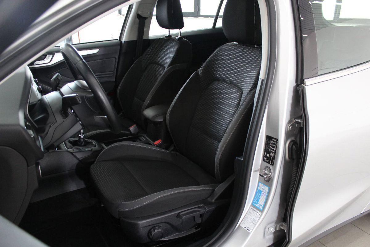 Ford Focus Station Wagon 1.5 EcoBlue 120 CV automatico SW Business (12)