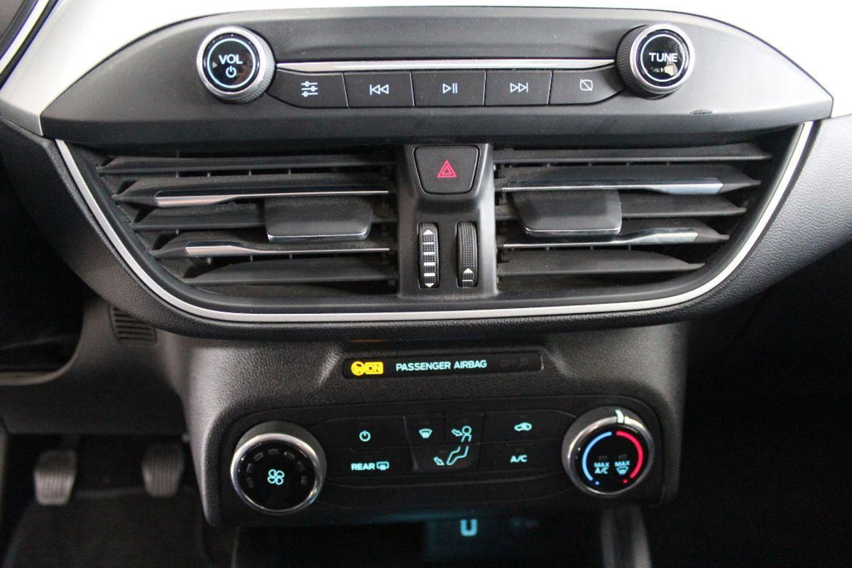 Ford Focus Station Wagon 1.5 EcoBlue 120 CV automatico SW Business (16)