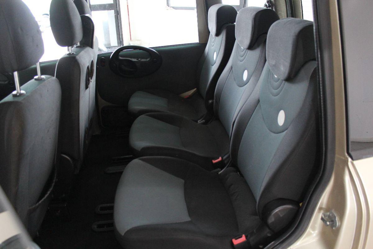 Fiat Multipla 1.9 MJT Dynamic (13)