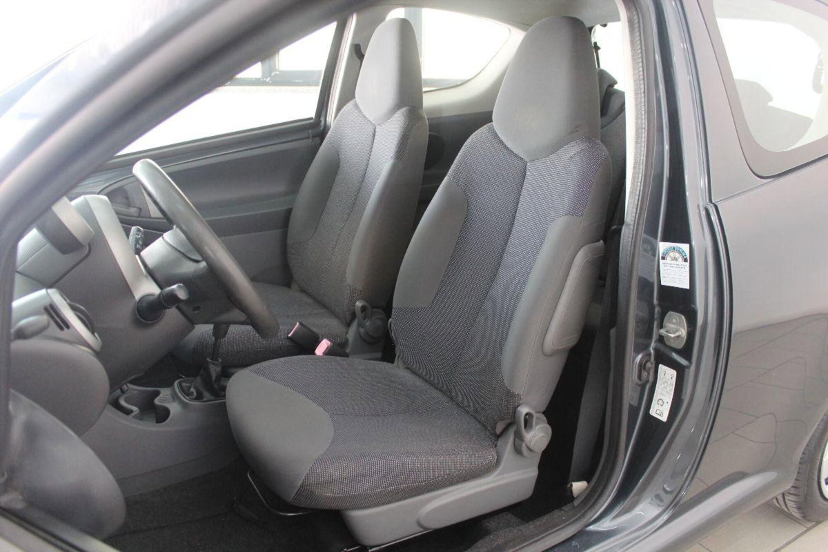 Toyota Aygo 1.0 12V VVT-i 3 porte Sol (10)