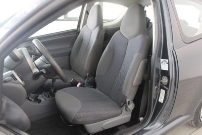 Toyota Aygo 1.0 12V VVT-i 3 porte Sol (10)