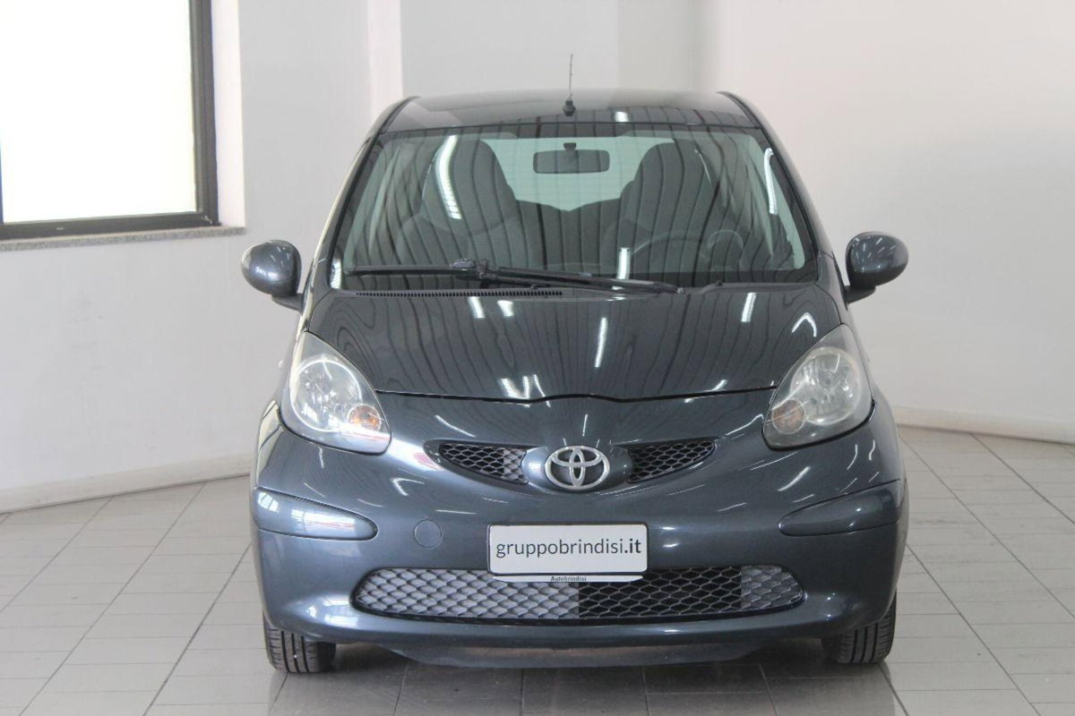 Toyota Aygo 1.0 12V VVT-i 3 porte Sol (2)
