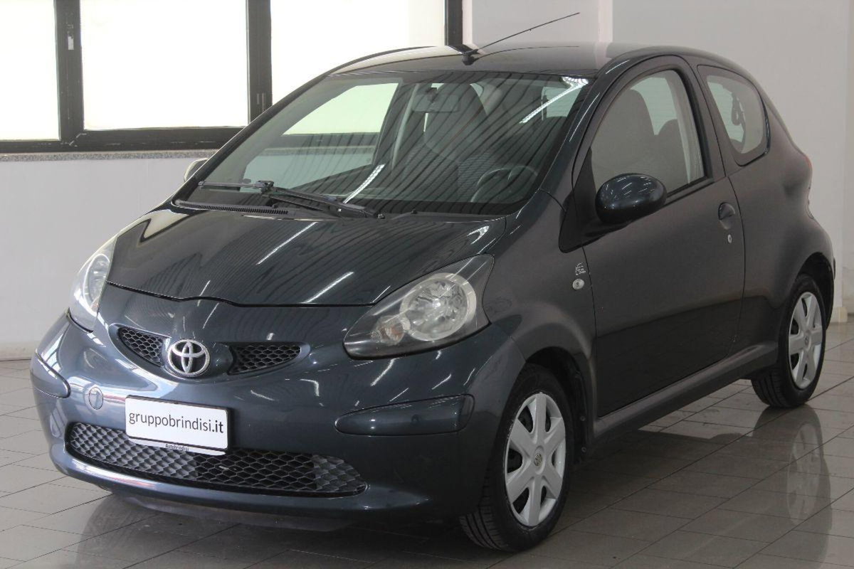 Toyota Aygo 1.0 12V VVT-i 3 porte Sol (3)