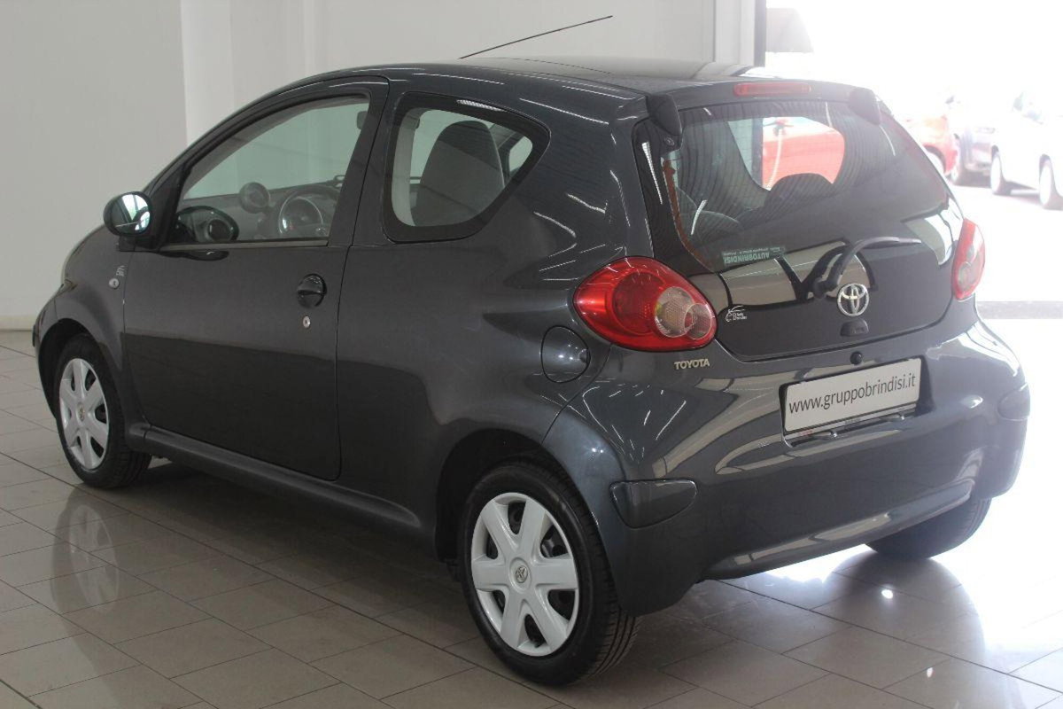 Toyota Aygo 1.0 12V VVT-i 3 porte Sol (6)