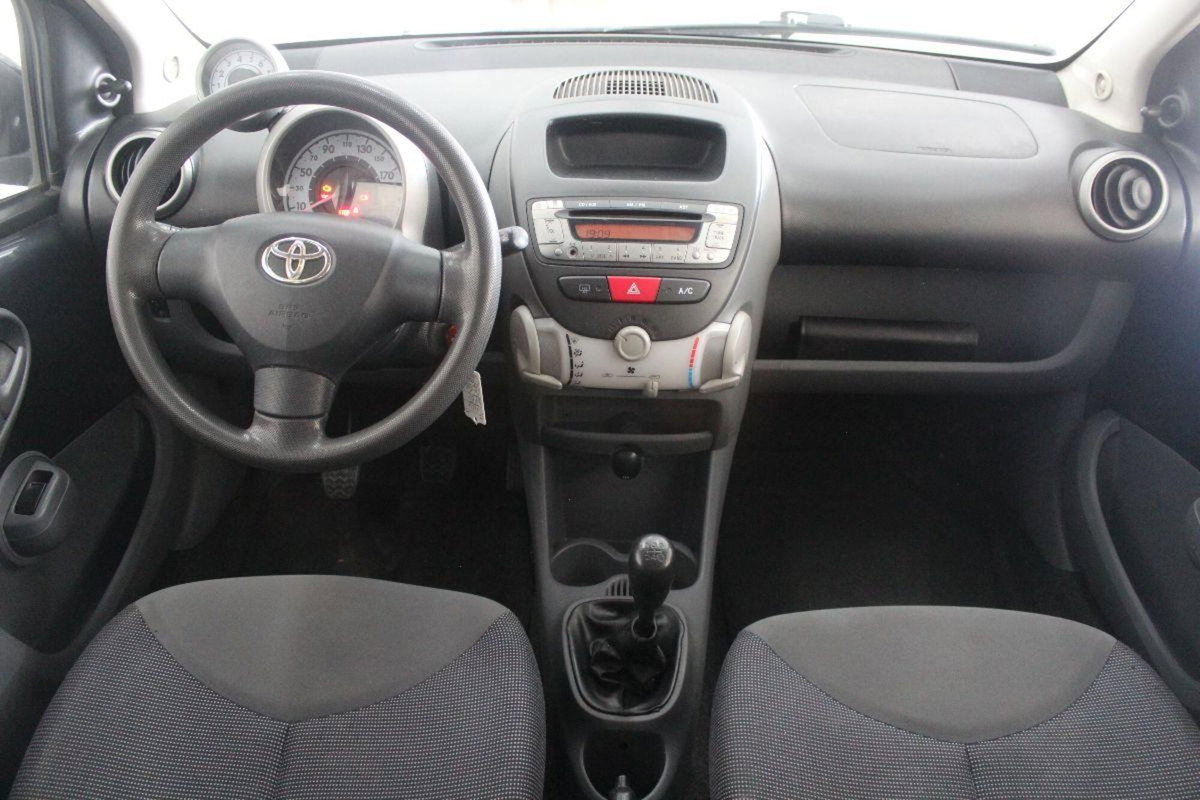 Toyota Aygo 1.0 12V VVT-i 3 porte Sol (7)