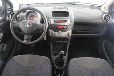 Toyota Aygo 1.0 12V VVT-i 3 porte Sol (7)