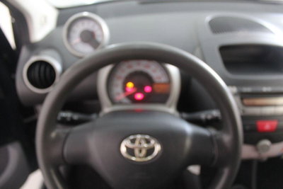 Toyota Aygo 1.0 12V VVT-i 3 porte Sol (8)
