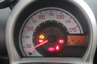 Toyota Aygo 1.0 12V VVT-i 3 porte Sol (9)