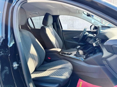 Peugeot 208 1.2 puretech Allure s&s 100cv (10)