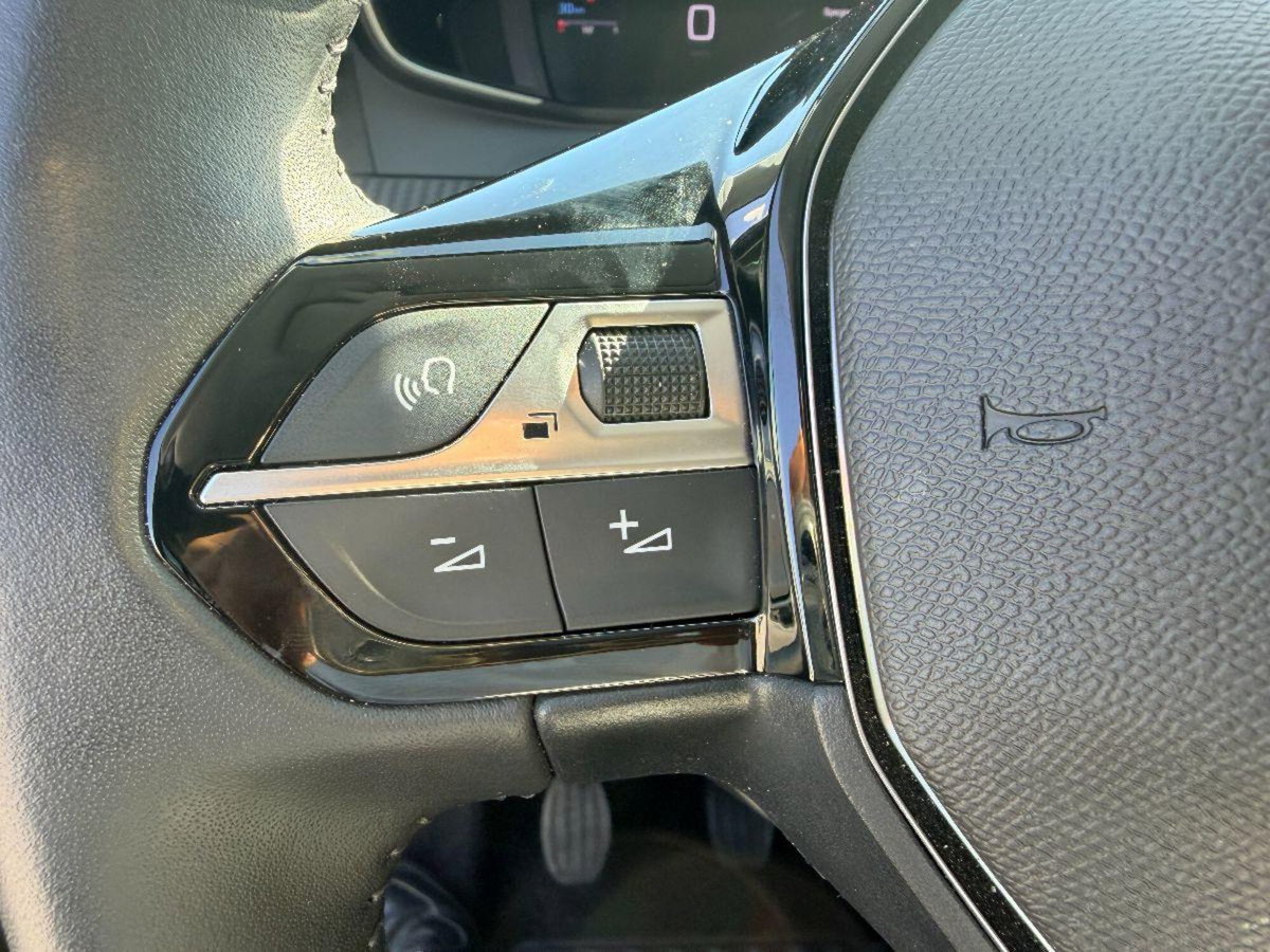 Peugeot 208 1.2 puretech Allure s&s 100cv (18)