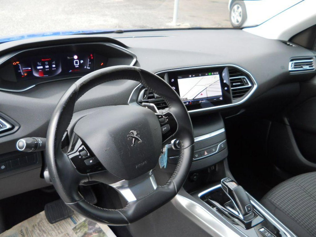 Peugeot 308 SW BlueHDi 130 S&S Business (18)