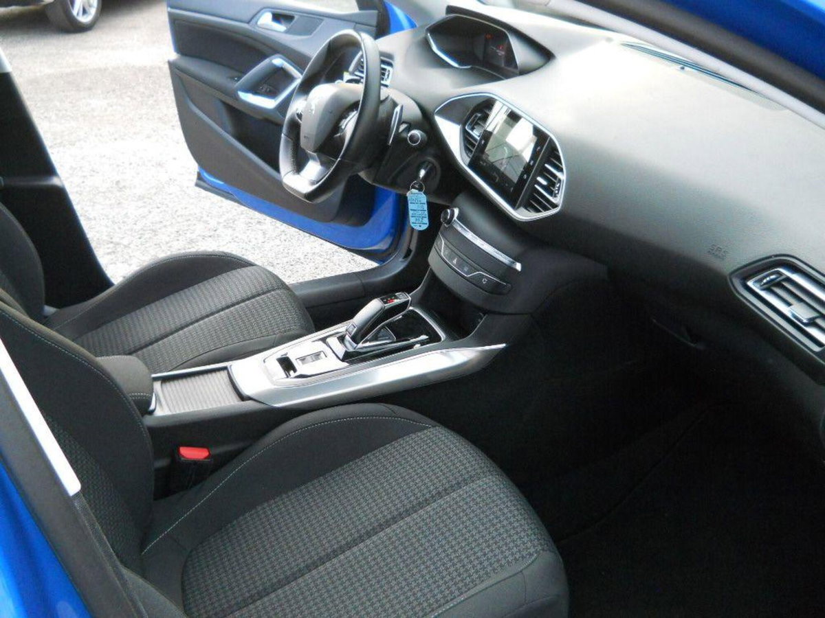 Peugeot 308 SW BlueHDi 130 S&S Business (19)