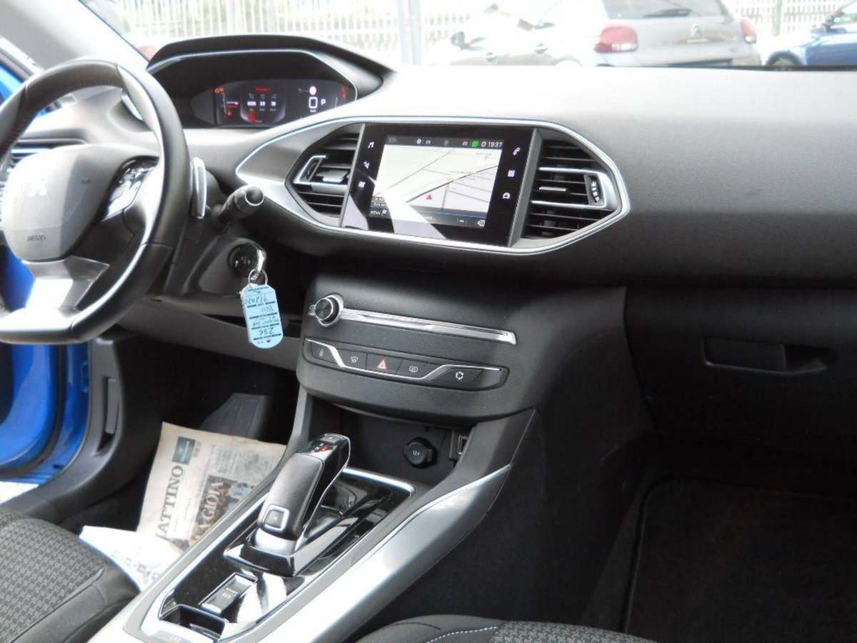 Peugeot 308 SW BlueHDi 130 S&S Business (20)