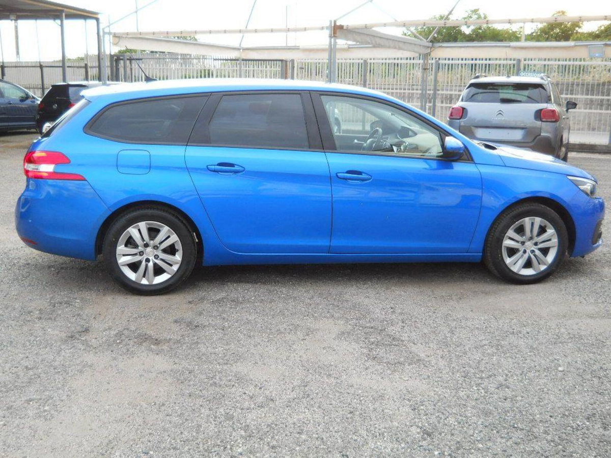 Peugeot 308 SW BlueHDi 130 S&S Business (5)