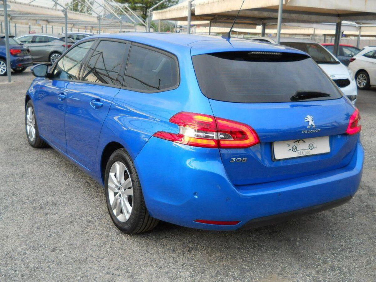 Peugeot 308 SW BlueHDi 130 S&S Business (9)