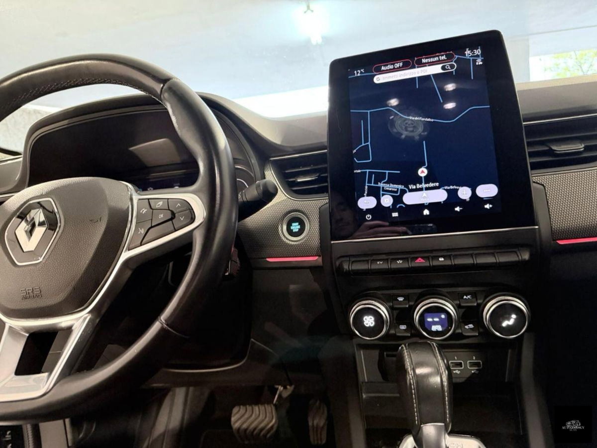 Renault Arkana Hybrid E-Tech 145 CV Techno (14)