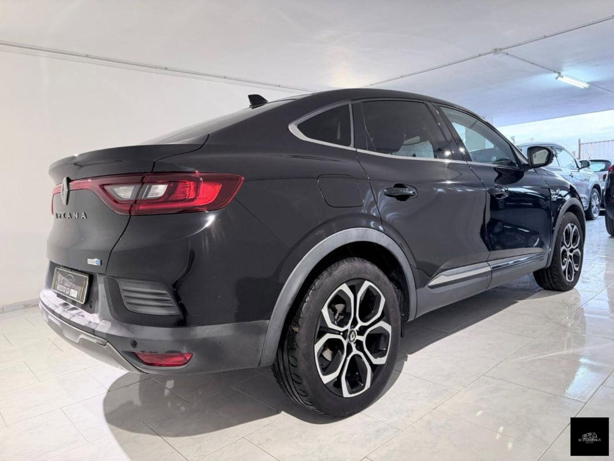 Renault Arkana Hybrid E-Tech 145 CV Techno (5)