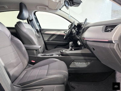 Renault Arkana Hybrid E-Tech 145 CV Techno (8)