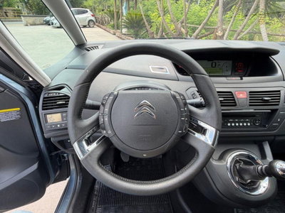 Citroen C4 Picasso 1.6 HDi 110 FAP Attraction (12)