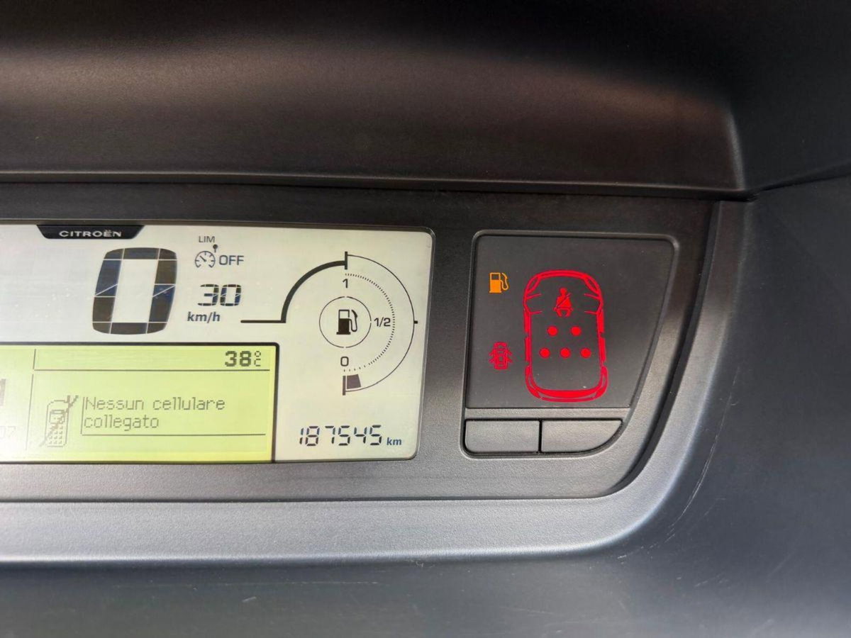 Citroen C4 Picasso 1.6 HDi 110 FAP Attraction (13)