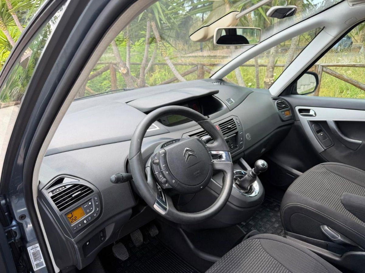 Citroen C4 Picasso 1.6 HDi 110 FAP Attraction (6)