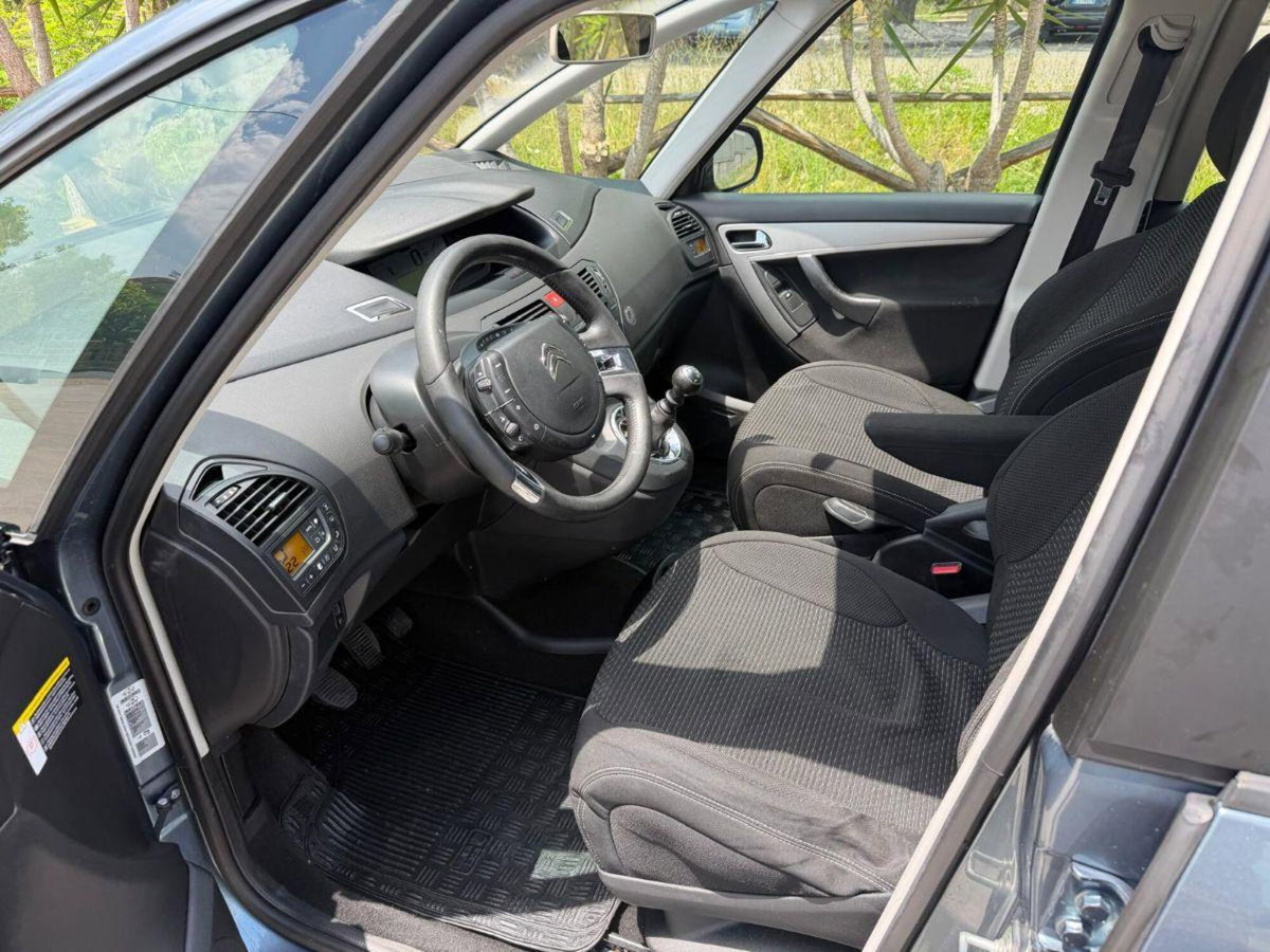 Citroen C4 Picasso 1.6 HDi 110 FAP Attraction (7)