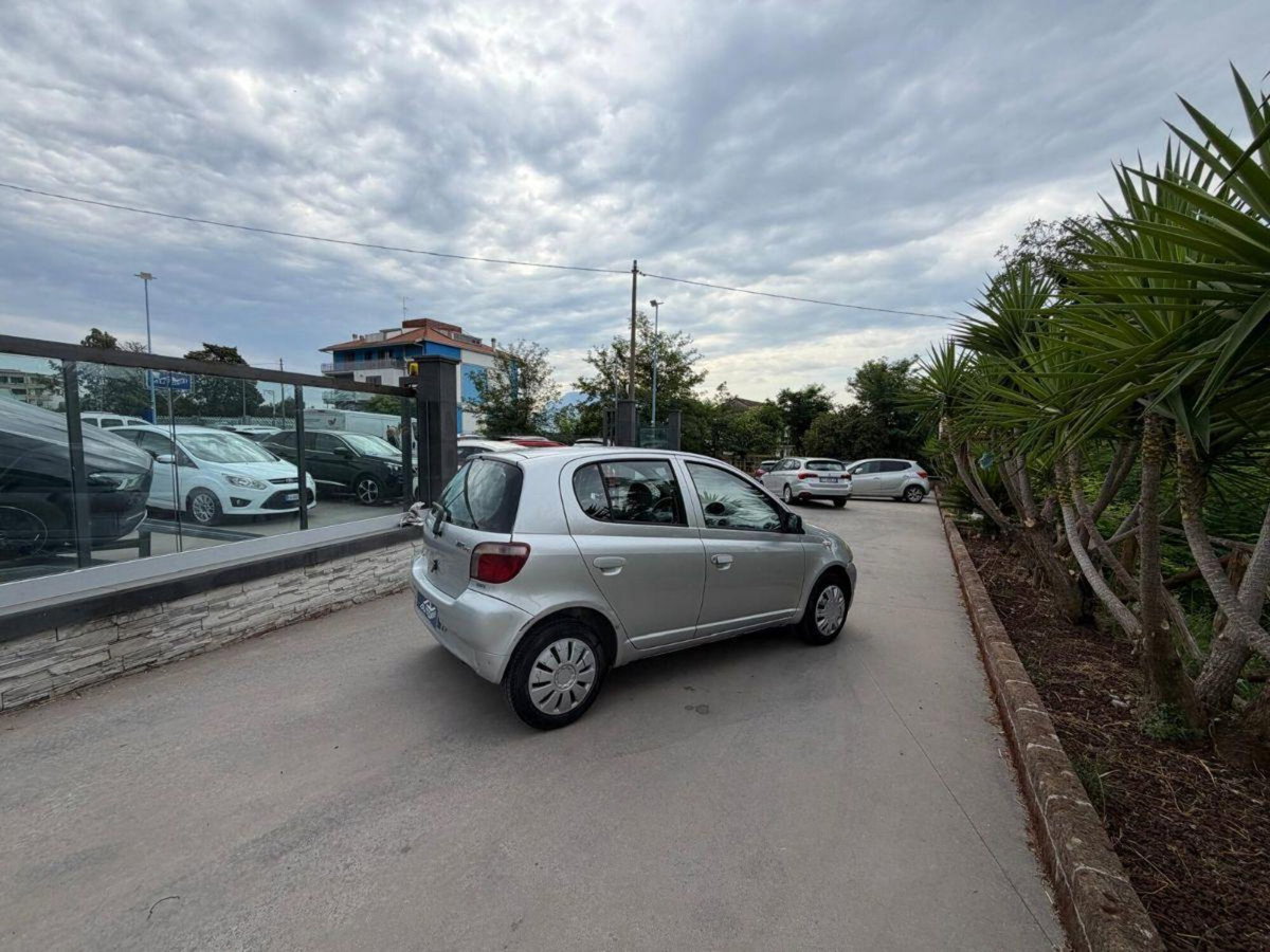 Toyota Yaris 16V cat 5 porte Sol '03 (4)