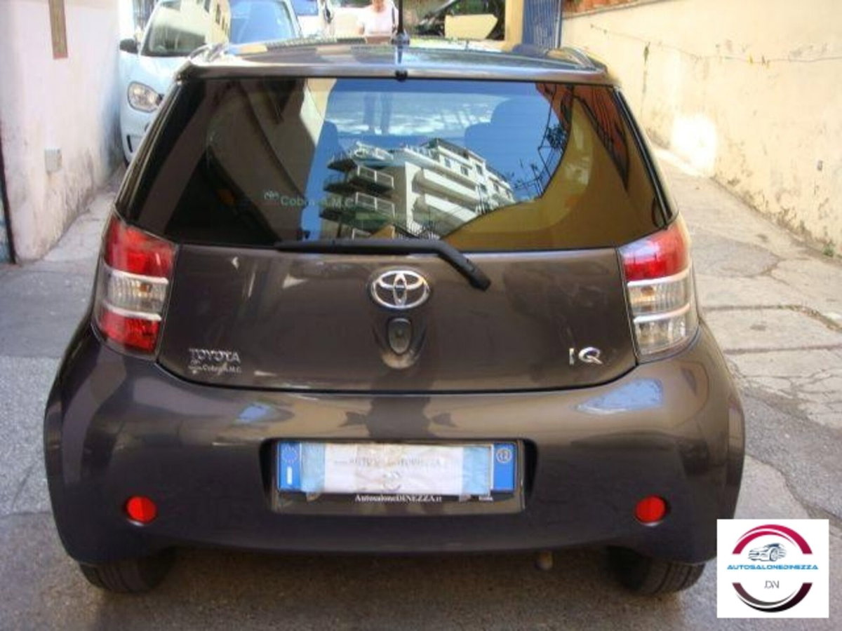 Toyota iQ 1.0 CVT Lounge (6)