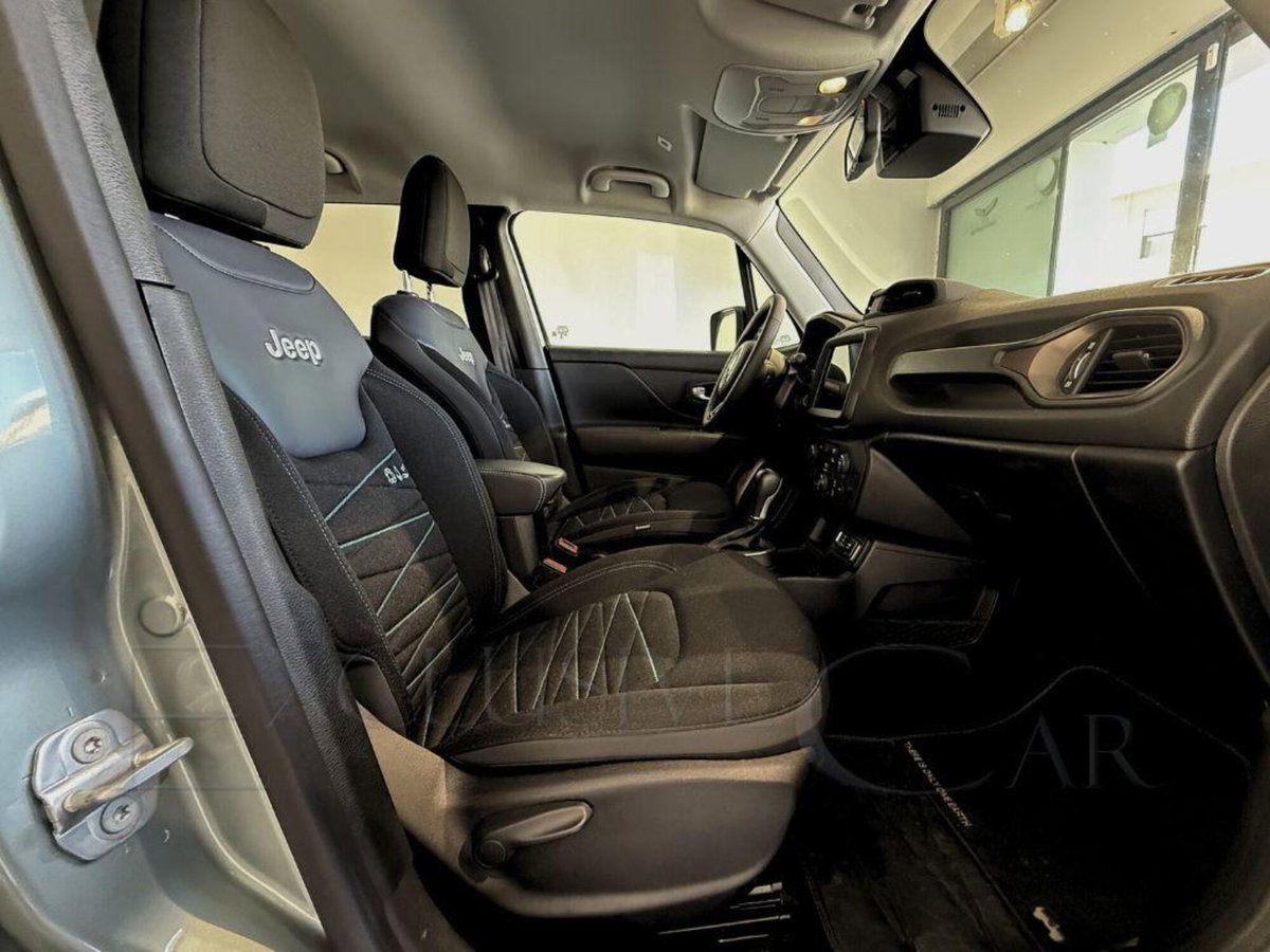 Jeep Renegade 1.5 Turbo T4 MHEV Upland (12)