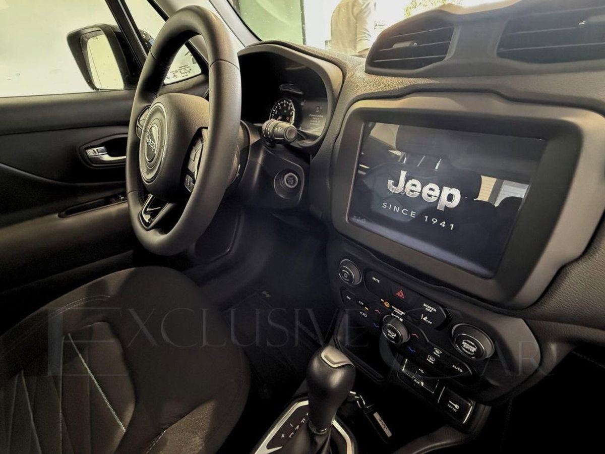 Jeep Renegade 1.5 Turbo T4 MHEV Upland (14)