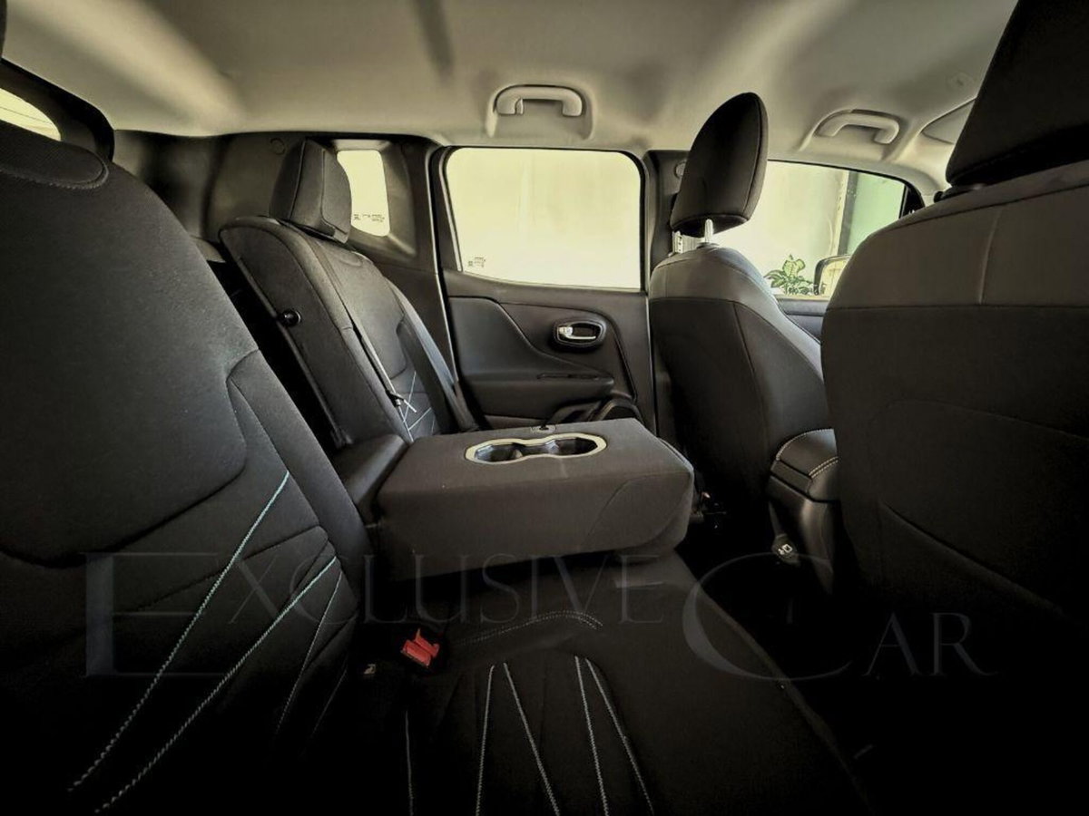 Jeep Renegade 1.5 Turbo T4 MHEV Upland (8)