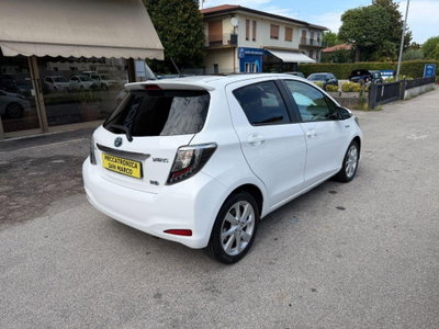 Toyota Yaris 1.5 5 porte Lounge (4)