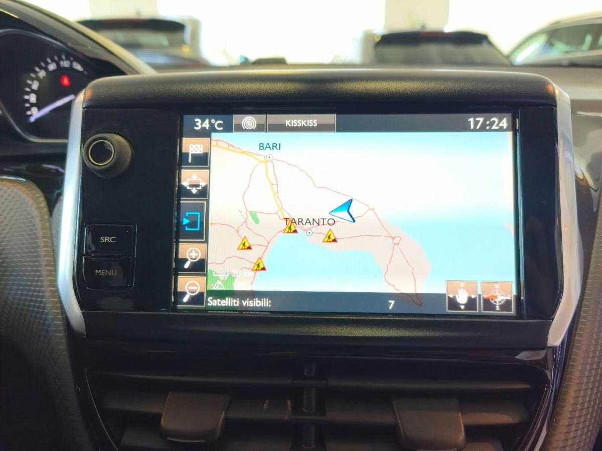 Peugeot 2008 120 S&S Allure (13)