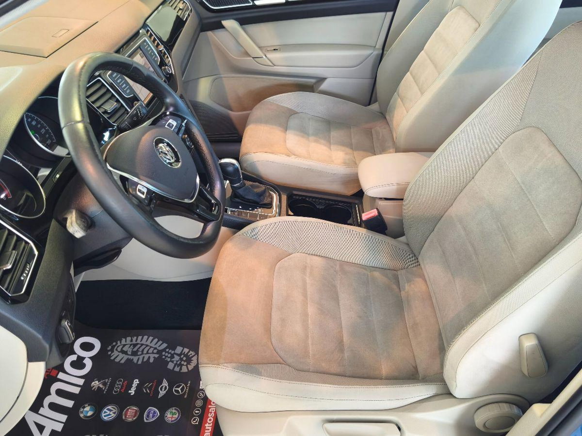 Volkswagen Golf Sportsvan 2.0 TDI DSG Executive BMT (11)