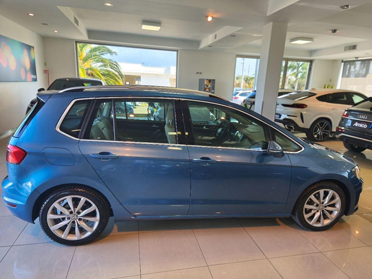 Volkswagen Golf Sportsvan 2.0 TDI DSG Executive BMT (4)
