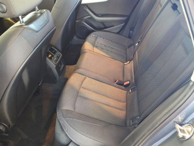 Audi A4 Avant 2.0 TDI 150 CV quattro Bus. Plus (11)