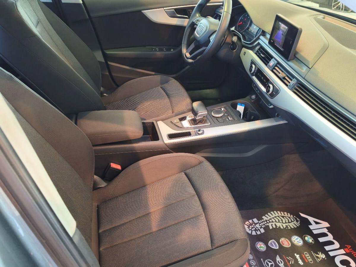Audi A4 Avant 2.0 TDI 150 CV quattro Bus. Plus (12)