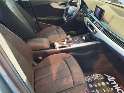 Audi A4 Avant 2.0 TDI 150 CV quattro Bus. Plus (12)
