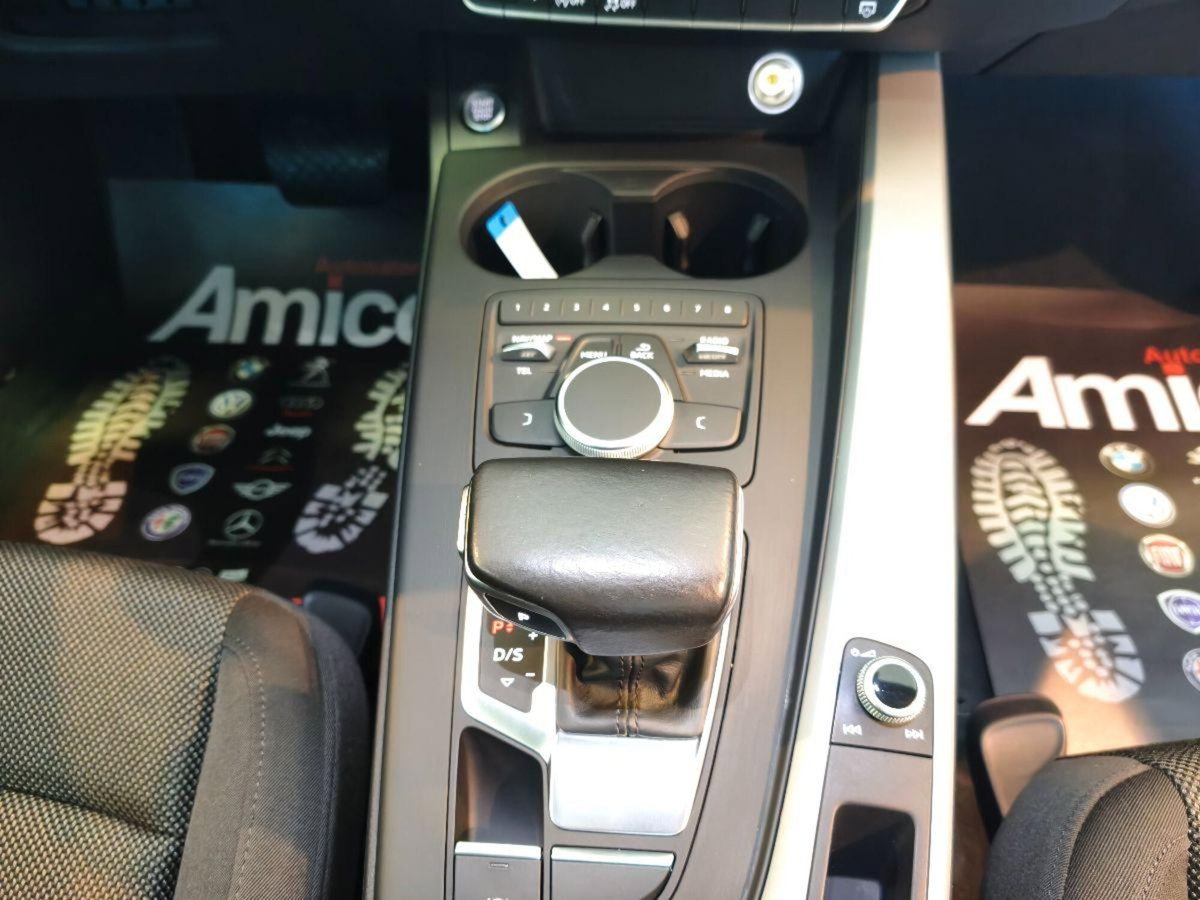 Audi A4 Avant 2.0 TDI 150 CV quattro Bus. Plus (15)