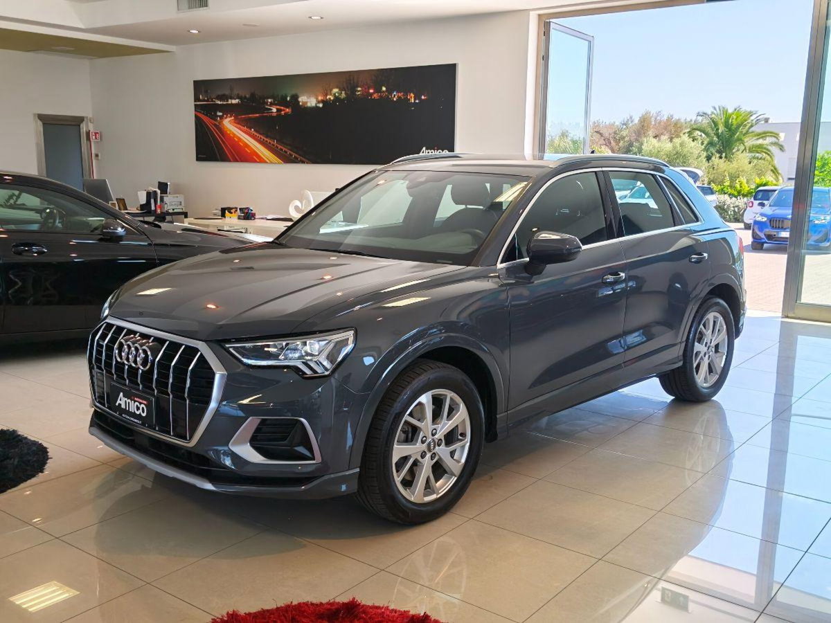 Audi Q3 40 TDI quattro S tronic Business (2)