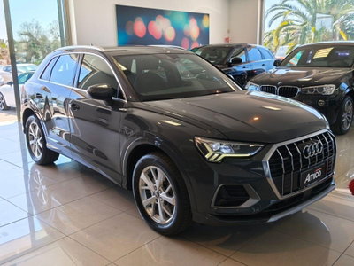Audi Q3 40 TDI quattro S tronic Business (3)
