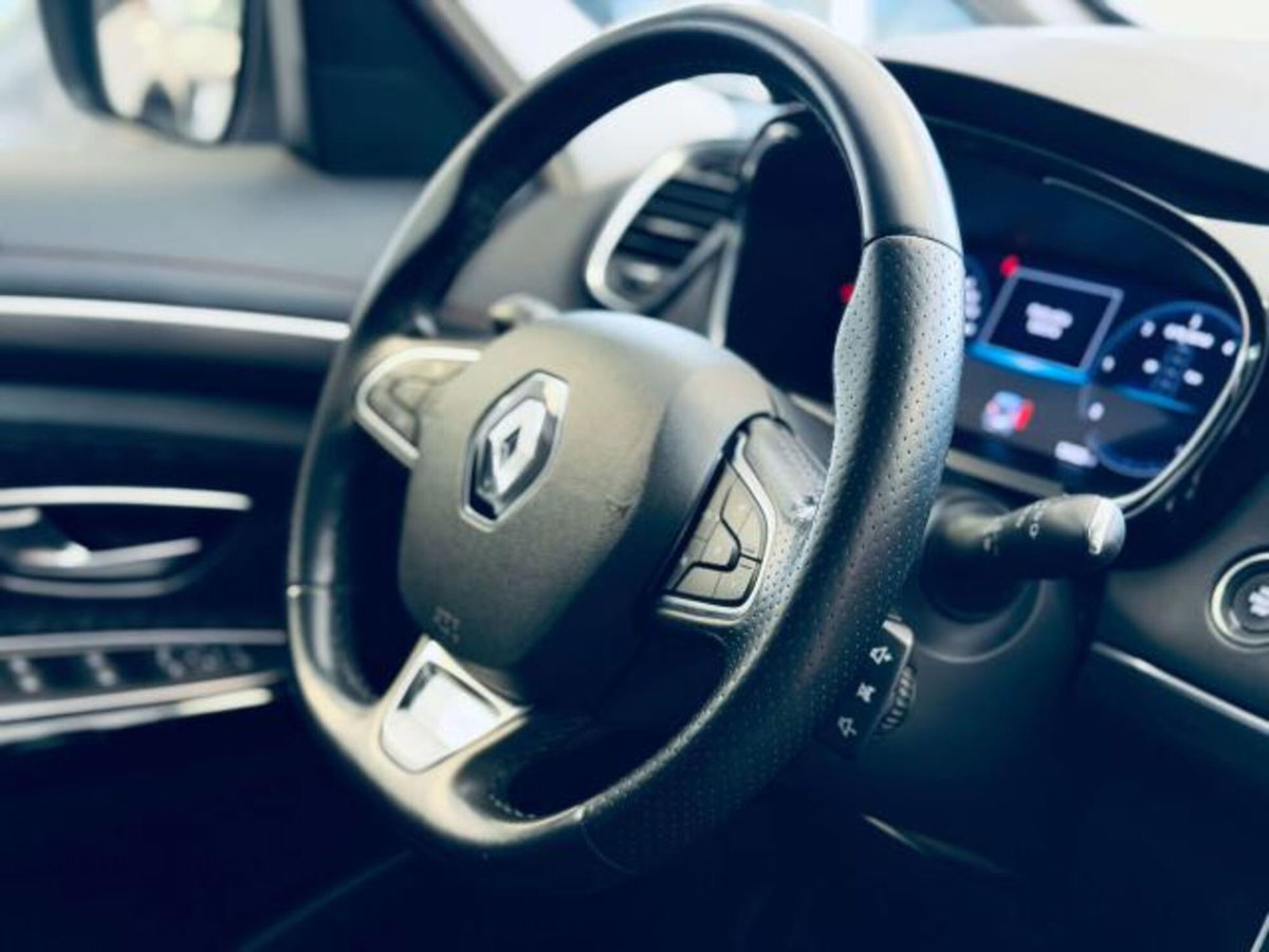 Renault Espace Blue dCi 200CV EDC Initiale Paris 4Control (14)
