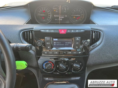 Lancia Ypsilon 1.0 FireFly 5 porte S&S Hybrid Ecochic Silver (10)