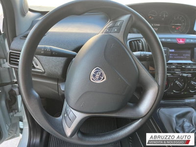 Lancia Ypsilon 1.0 FireFly 5 porte S&S Hybrid Ecochic Silver (11)